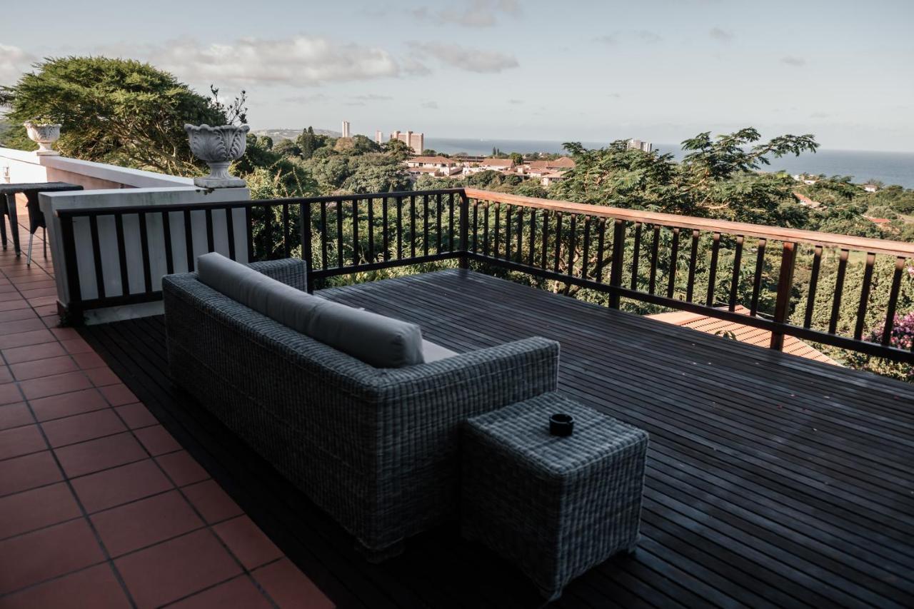 Two-Bedroom Apartment Sea View