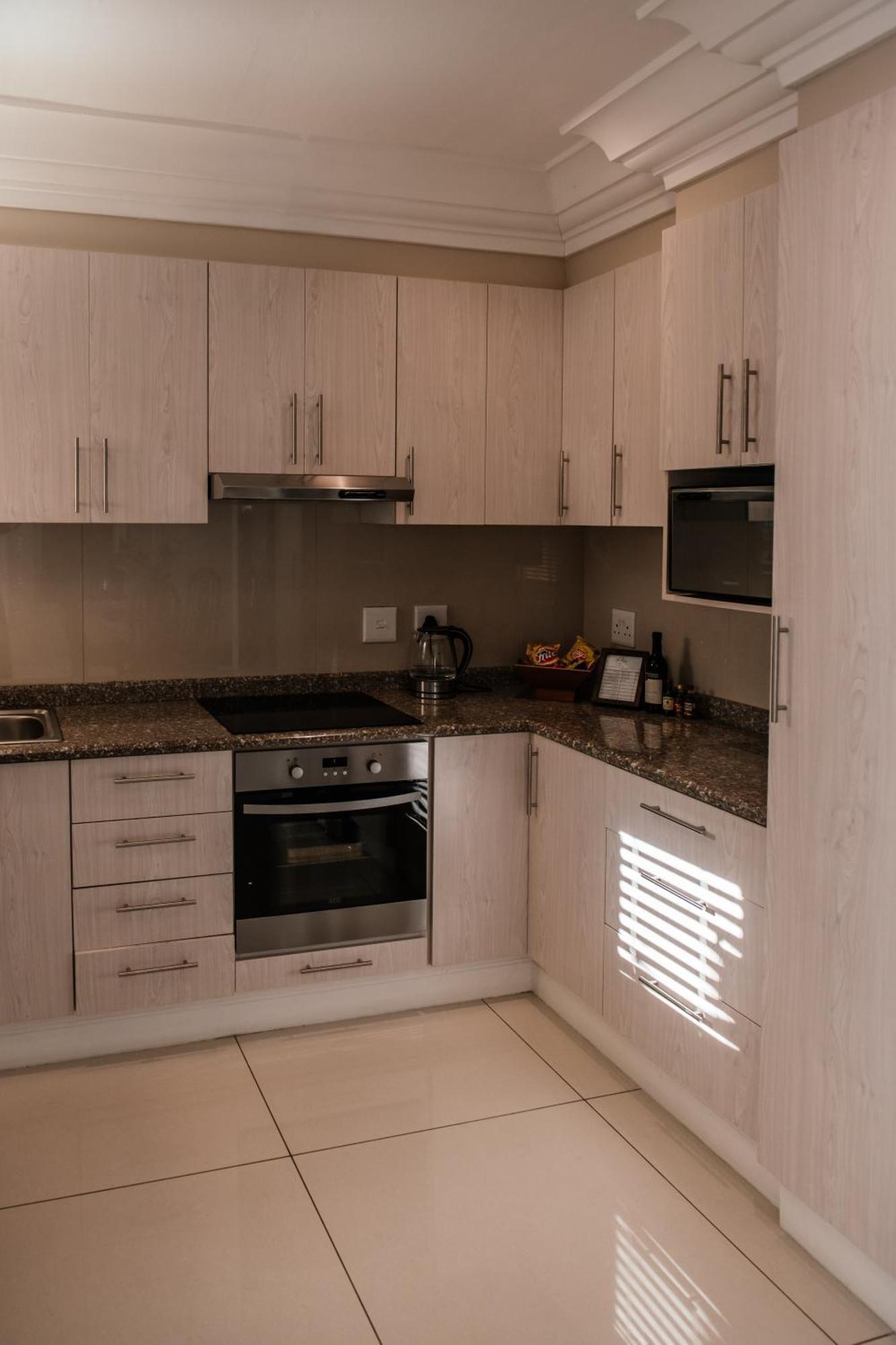Two-Bedroom Apartment Sea View