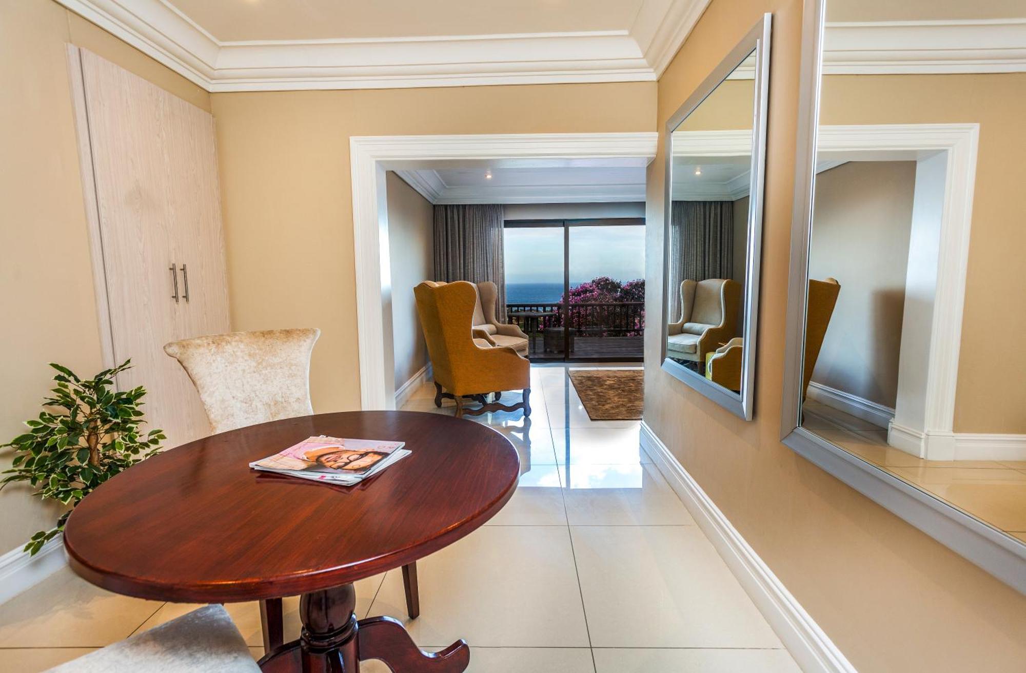 Two-Bedroom Apartment Sea View